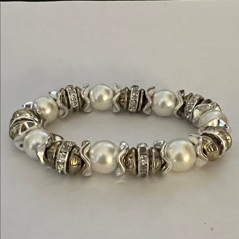 Elegant Silver and White Beaded Bracelet